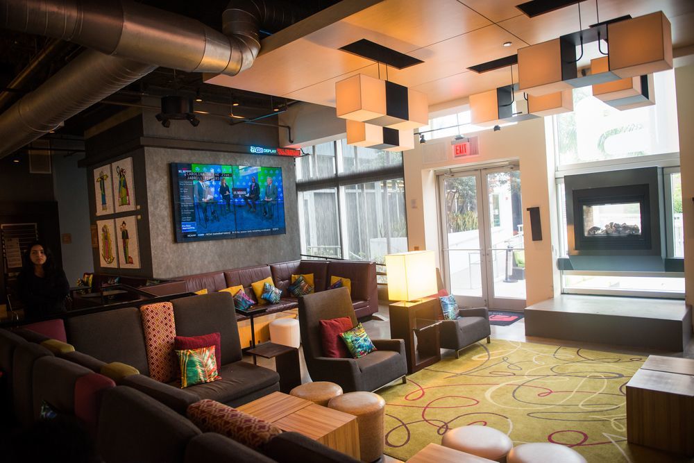 Отель Aloft Miami Дорел Экстерьер фото