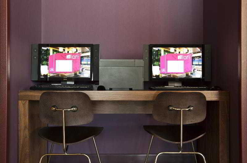 Отель Aloft Miami Дорел Экстерьер фото
